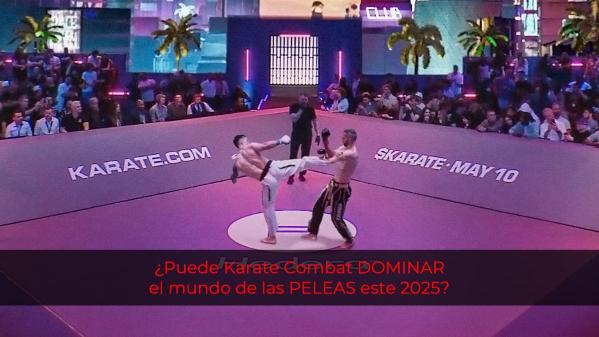 ring de Karate Combat con 2 luchadores peleando